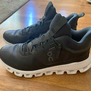 OC OnCloud Cloud Hi Waterproof Shoes EUC